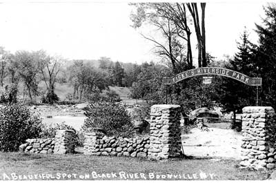 2 L Fiske Riverside Park